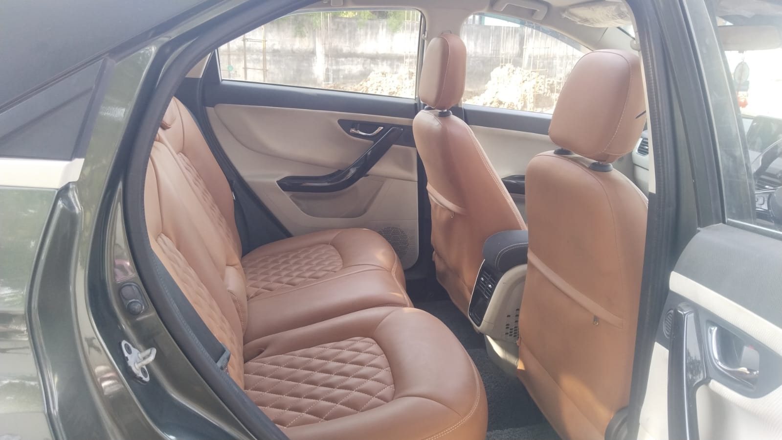 Tata Nexon cab Madurai — photo 5